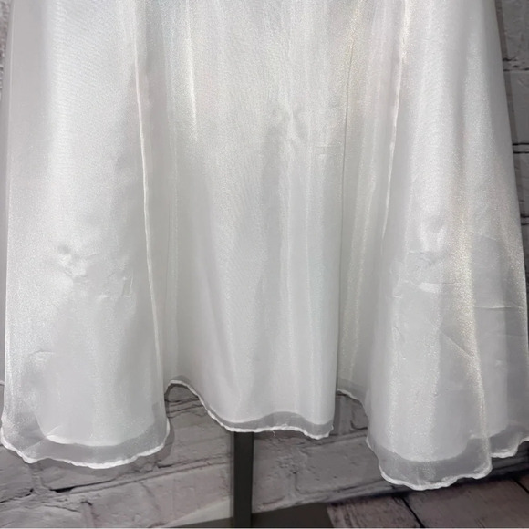 Pure white satin and chiffon dress youth size 8 - Picture 4 of 5